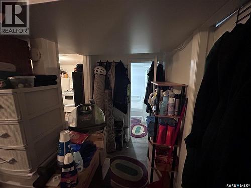 606 Balmoral Street, Saskatoon, SK - Indoor