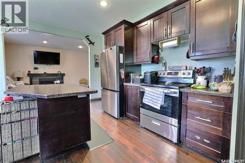 71 Fairway Crescent, White City, SK - Indoor Photo Showing Kitchen