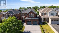 56 JEWEL HOUSE LANE Barrie, ON L4N 8J7