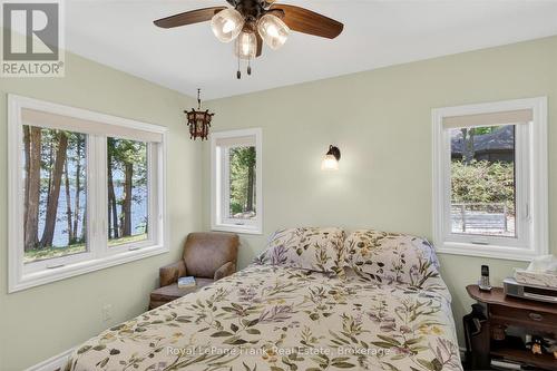 944 Birchcliff Drive, Douro-Dummer, ON - Indoor Photo Showing Bedroom
