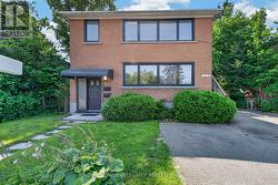 228 WOODROFFE AVENUE  Ottawa, ON K2A 3V4