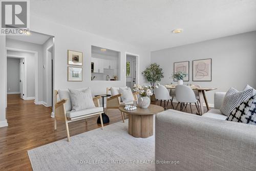 228 Woodroffe Avenue, Ottawa, ON - Indoor Photo Showing Living Room