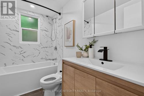228 Woodroffe Avenue, Ottawa, ON - Indoor Photo Showing Bathroom