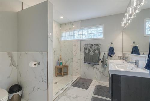 116 Harvest Drive, Steinbach, MB - Indoor Photo Showing Bathroom