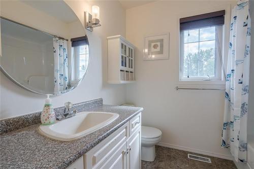 116 Harvest Drive, Steinbach, MB - Indoor Photo Showing Bathroom