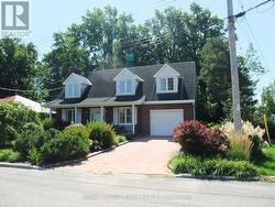 32 GARY CRESCENT  Arnprior, ON K7S 2R3