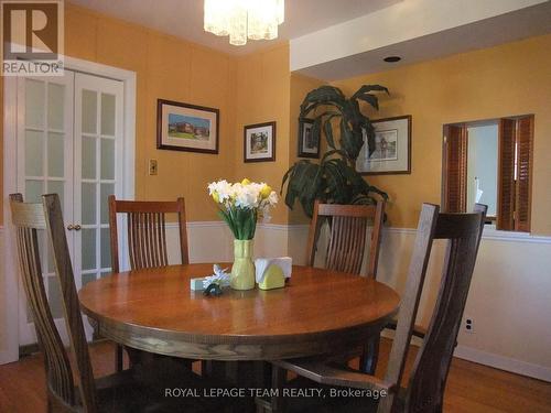 32 Gary Crescent, Arnprior, ON - Indoor Photo Showing Dining Room