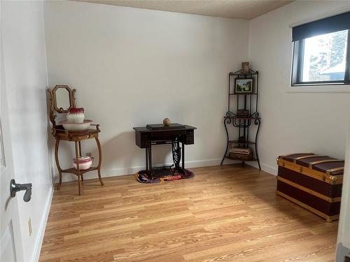 194 3Rd Avenue, Benito, MB - Indoor Photo Showing Other Room