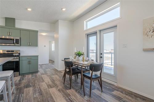 10 Vista Lane, Mitchell, MB - Indoor