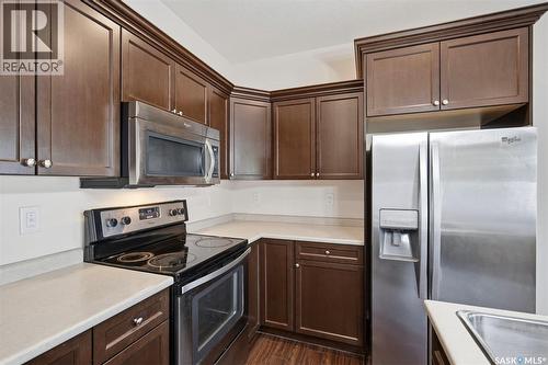 2 115 Veltkamp Crescent, Saskatoon, SK - Indoor Photo Showing Kitchen