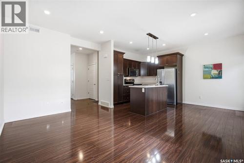2 115 Veltkamp Crescent, Saskatoon, SK - Indoor Photo Showing Kitchen