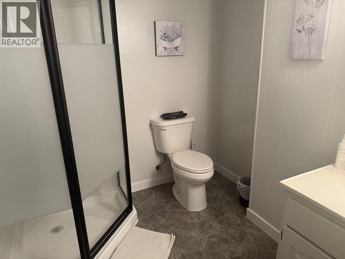 5 Cut Thumb Place, Mackenzie, BC - Indoor Photo Showing Bathroom