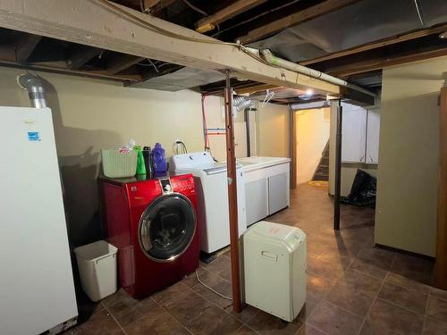 64 Maple Street, Thunder Bay, ON - Indoor Photo Showing Laundry Room