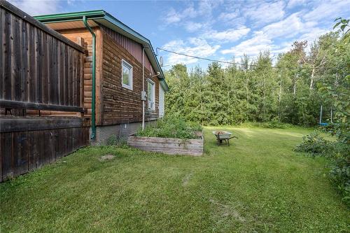 24 Wall Street, Zhoda, MB - Outdoor
