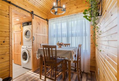 24 Wall Street, Zhoda, MB - Indoor Photo Showing Laundry Room