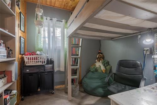 24 Wall Street, Zhoda, MB - Indoor Photo Showing Other Room