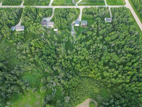 24 Wall Street, Zhoda, MB - Outdoor