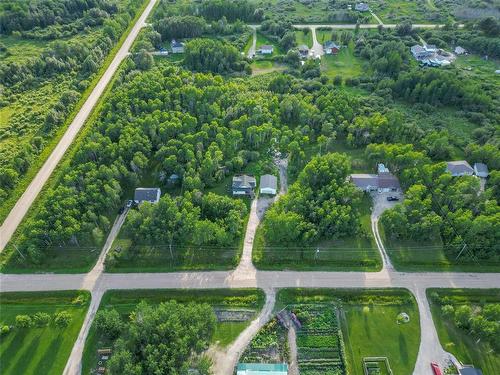 24 Wall Street, Zhoda, MB - 