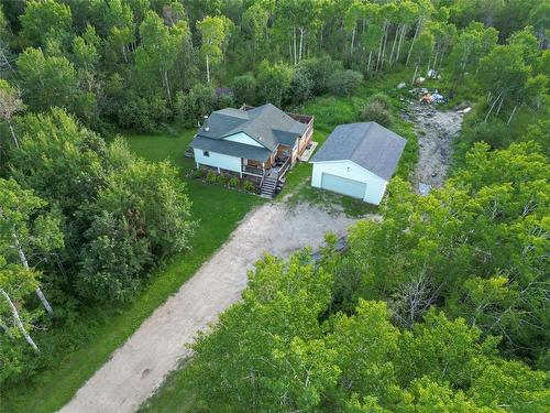 24 Wall Street, Zhoda, MB - Outdoor