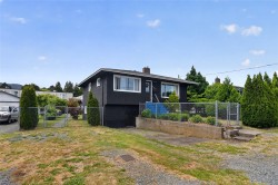 439 Stirling Ave Nanaimo, BC V9R 4C3
