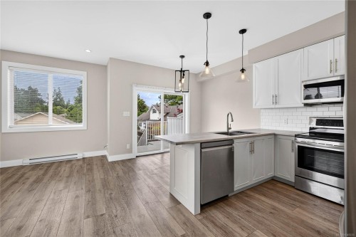 1985 Atherly Close, Sooke, BC - Indoor Photo Showing Kitchen