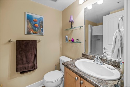 #308-1620 Townsite Rd, Nanaimo, BC - Indoor Photo Showing Bathroom