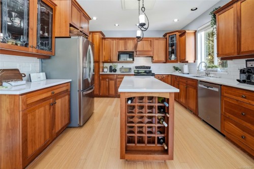 3712 Cavendish Blvd, Nanaimo, BC 