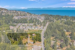 3315 Hammond Bay Rd Nanaimo, BC V9T 1E4