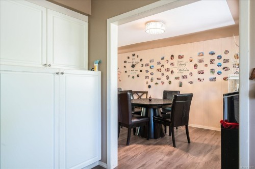 3315 Hammond Bay Rd, Nanaimo, BC - Indoor Photo Showing Dining Room