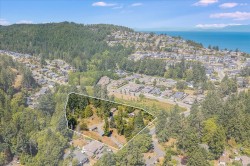 3315 Hammond Bay Rd Nanaimo, BC V9T 1E4