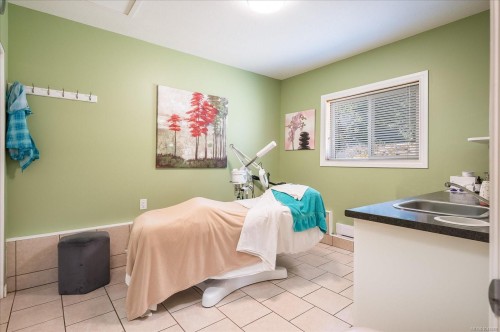 3315 Hammond Bay Rd, Nanaimo, BC 