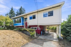 448 Lenhart Ave Nanaimo, BC V9S 4X3