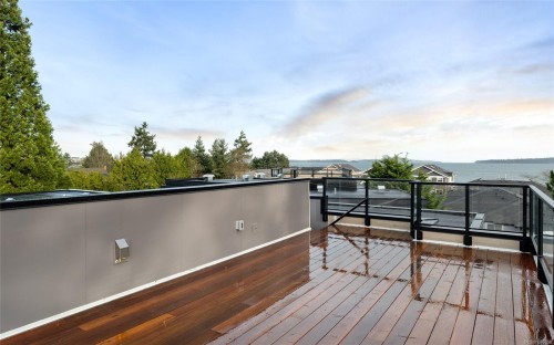 2293 Adela Pl, Sidney, BC 