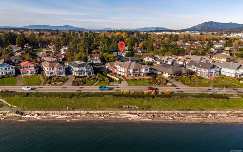 2293 Adela Pl, Sidney, BC 