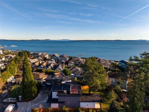 2293 Adela Pl, Sidney, BC 