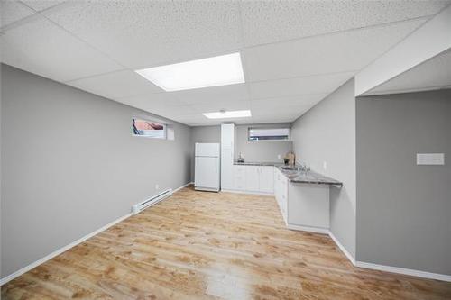 71 Charlottetown Rd, Winnipeg, MB - Indoor