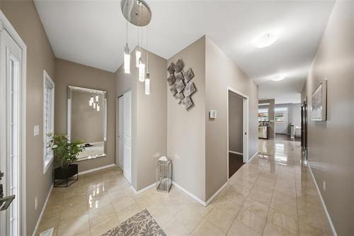 71 Charlottetown Rd, Winnipeg, MB - Indoor Photo Showing Other Room
