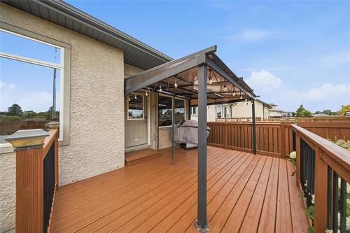 71 Charlottetown Rd, Winnipeg, MB - Outdoor With Deck Patio Veranda With Exterior