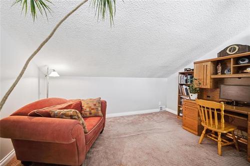 247 Augusta Dr, Winnipeg, MB - Indoor Photo Showing Other Room