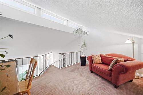 247 Augusta Dr, Winnipeg, MB -  Photo Showing Other Room