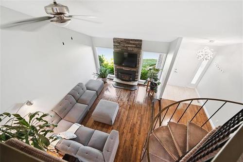 247 Augusta Dr, Winnipeg, MB - Indoor With Fireplace