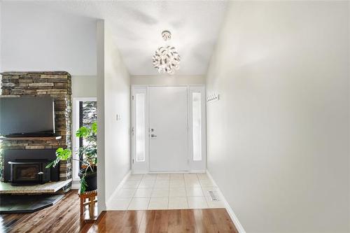 247 Augusta Dr, Winnipeg, MB - Indoor Photo Showing Other Room
