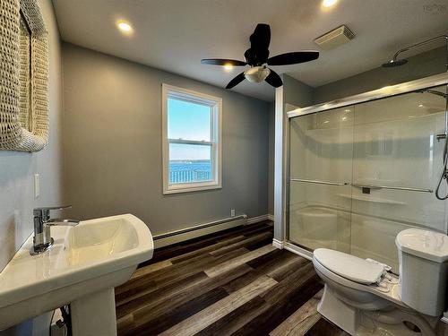 205 Veterans Memorial Dr., Arichat, NS - Indoor Photo Showing Bathroom