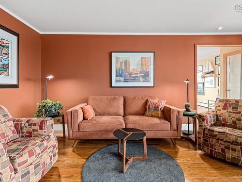 502 990 Mclean Street, Halifax, NS - Indoor Photo Showing Living Room