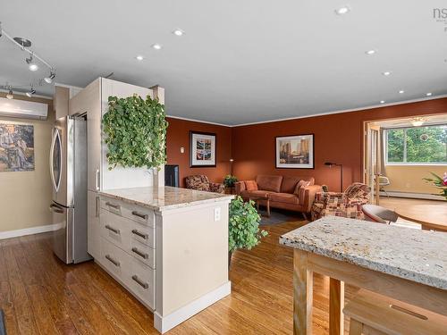 502 990 Mclean Street, Halifax, NS - Indoor