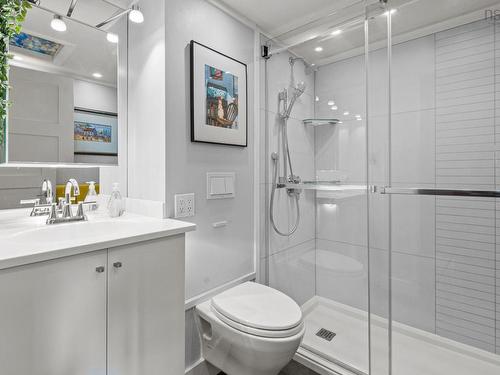 502 990 Mclean Street, Halifax, NS - Indoor Photo Showing Bathroom