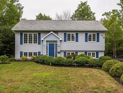34 Kenora Drive Cole Harbour, NS B2Z 1J1