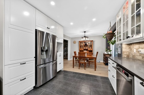 Cuisine - 79 Rue Radisson, Pincourt, QC - Indoor Photo Showing Kitchen