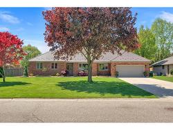 27 Cramar Crescent  Chatham, ON N7M 6G3