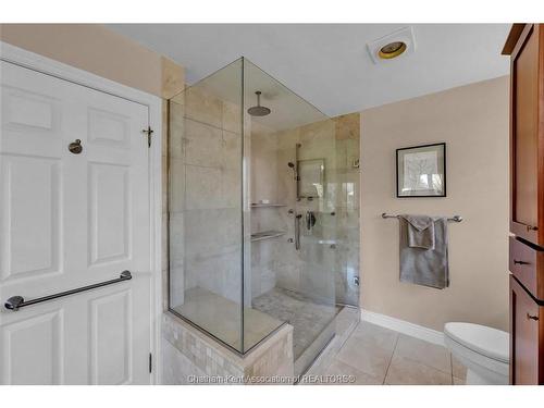 27 Cramar Crescent, Chatham, ON - Indoor Photo Showing Bathroom